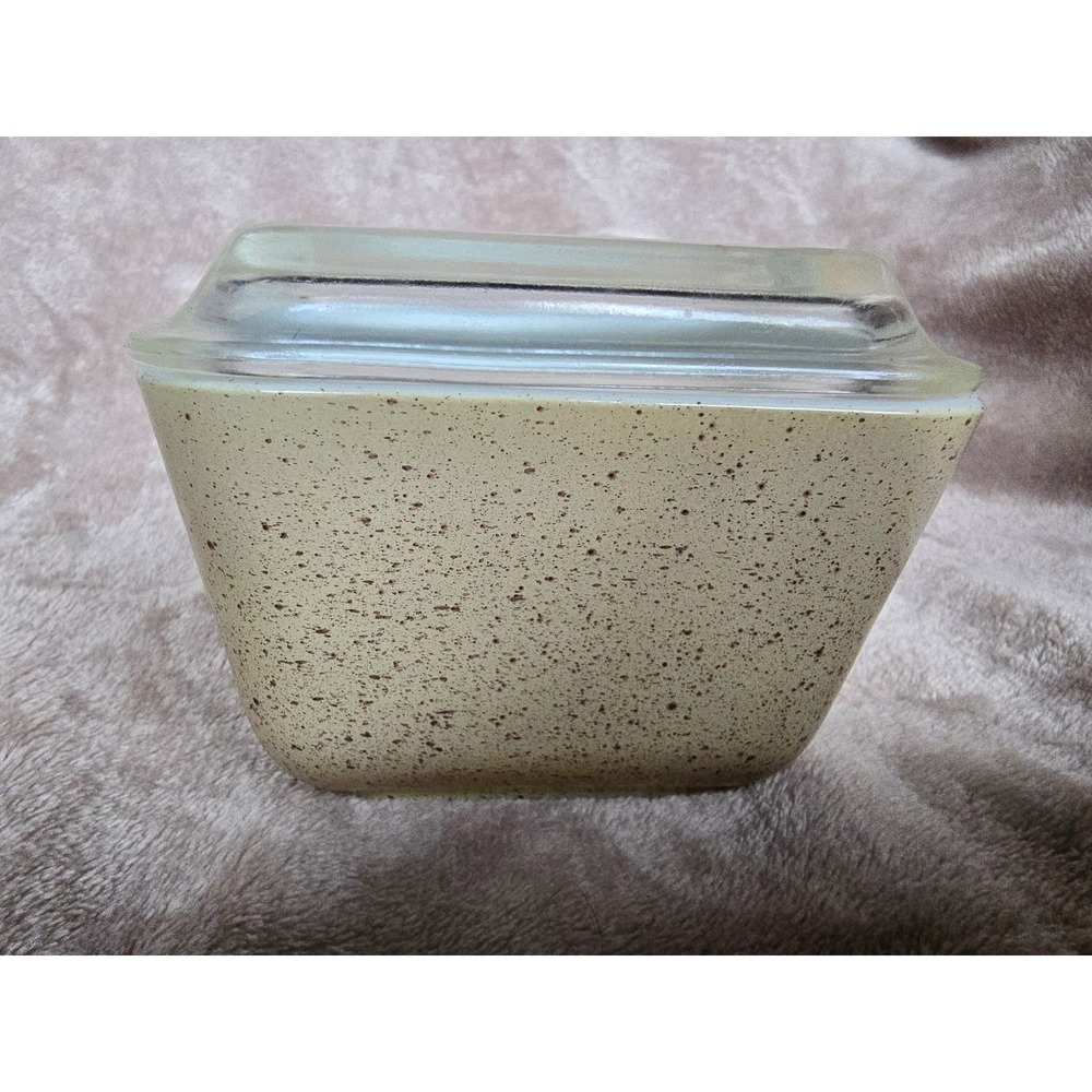 Pyrex 501 Sand Drift Refrigerator Dish with Lid 1.5 Cup Tan Speckled Vintage